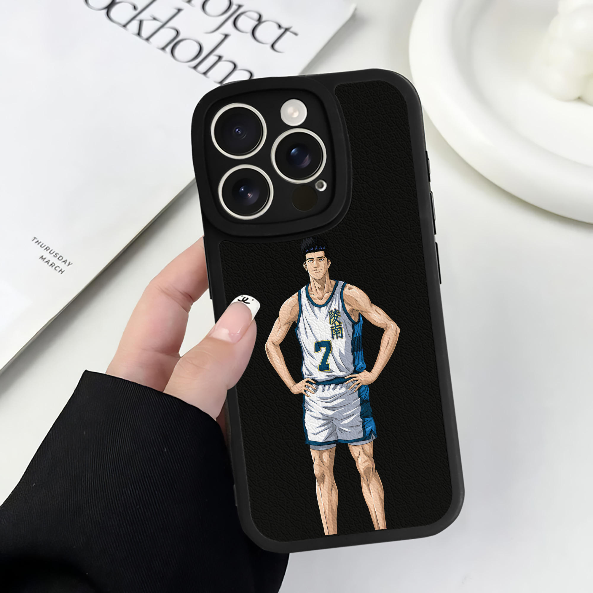 （画像用） SLAM DUNK／スラムダンク 【iPhone 16シリーズ対応】シリコンスマホケース（レザー調） 材質：シリコン